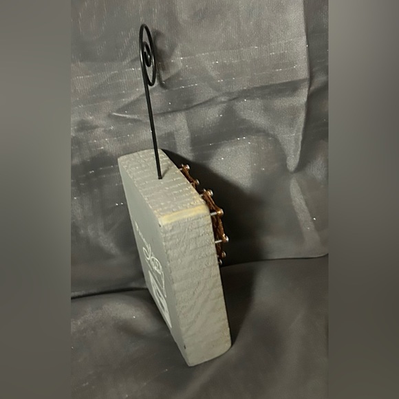 Francesca’s wooden mom string art heart picture holder - Picture 3 of 5